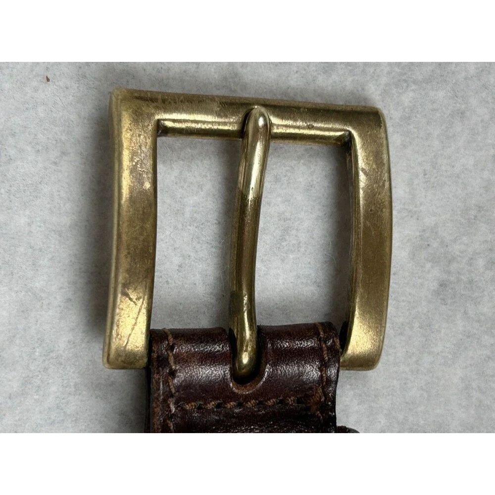 Eddie Bauer worn Italian leather solid brass belt buckle belt 34 in